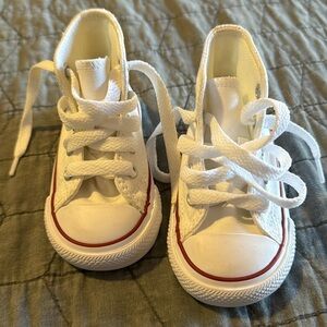 Kids converse white